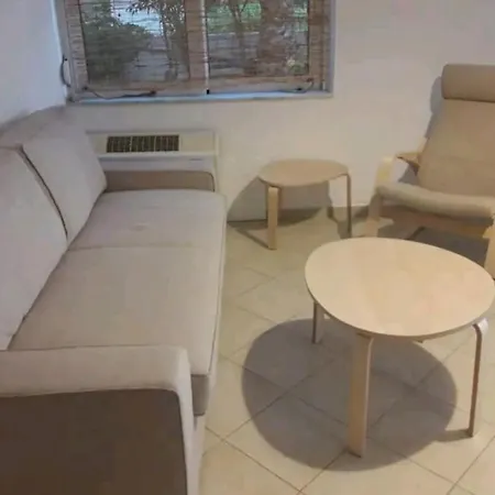 Ocean View Apartment *